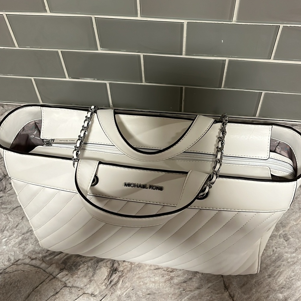 Michael Kors Purse - Picture 6 of 11